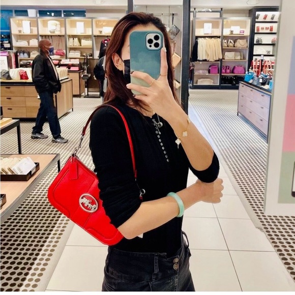 Coach Georgie Baguette Bag - Picture 5 of 11